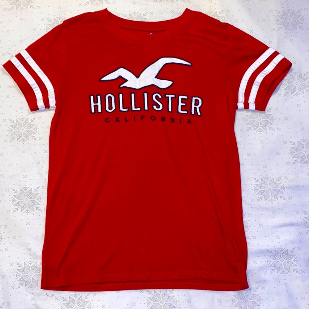 red Hollister slim t-shirt